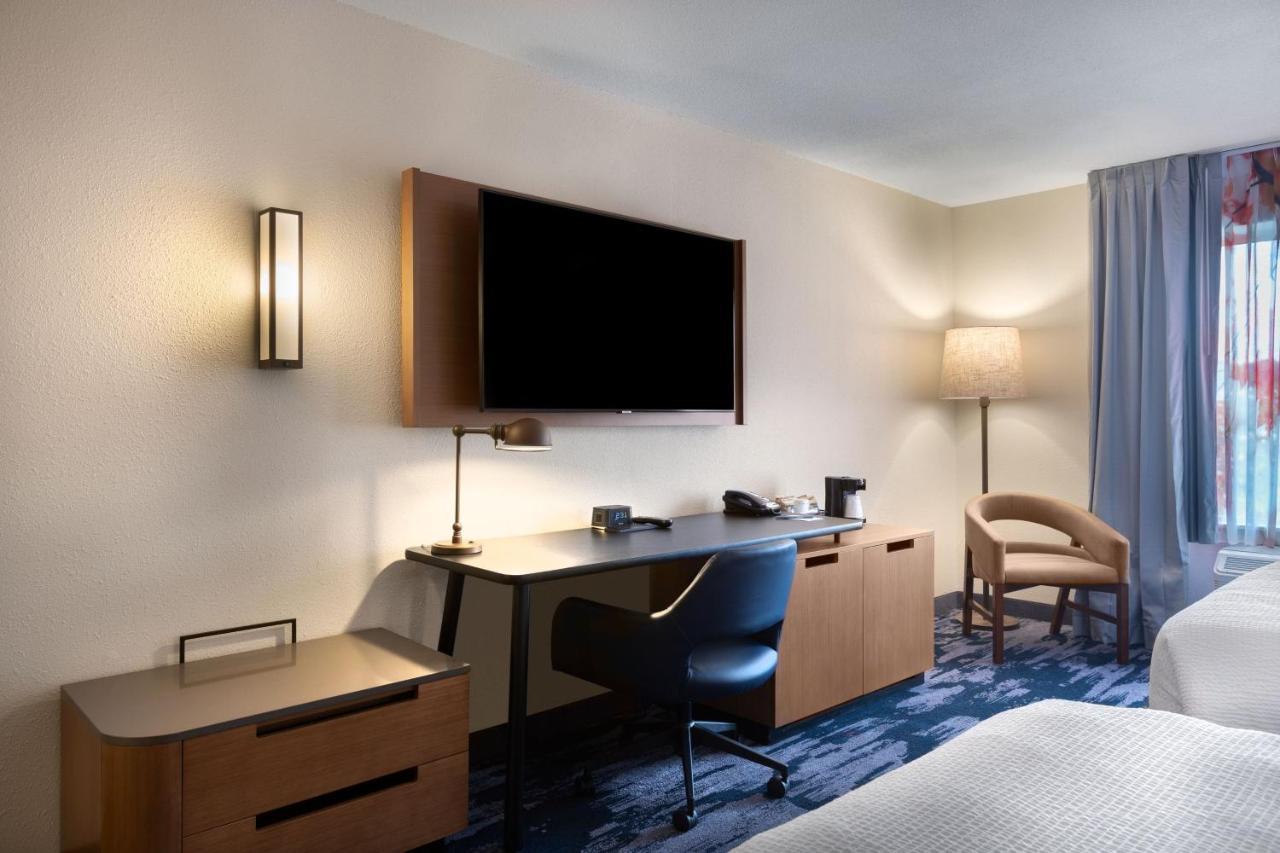 Fairfield Inn & Suites אליזבת סיטי מראה חיצוני תמונה