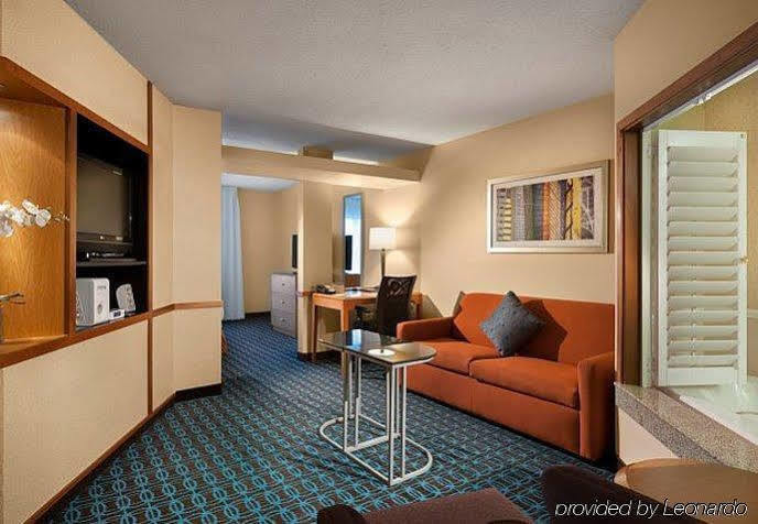 Fairfield Inn & Suites אליזבת סיטי מראה חיצוני תמונה